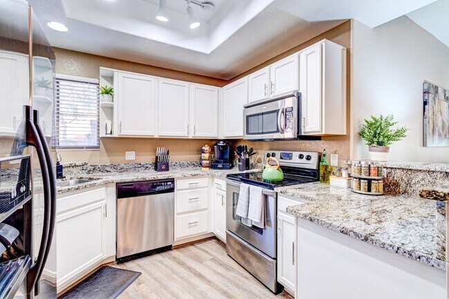 Building Photo - Furnished Retreat in Scottsdale