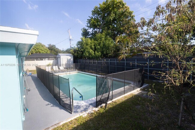 Building Photo - 772 Pennsylvania Ave