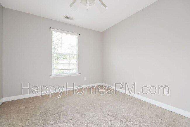 Building Photo - 233 Maywood Drive