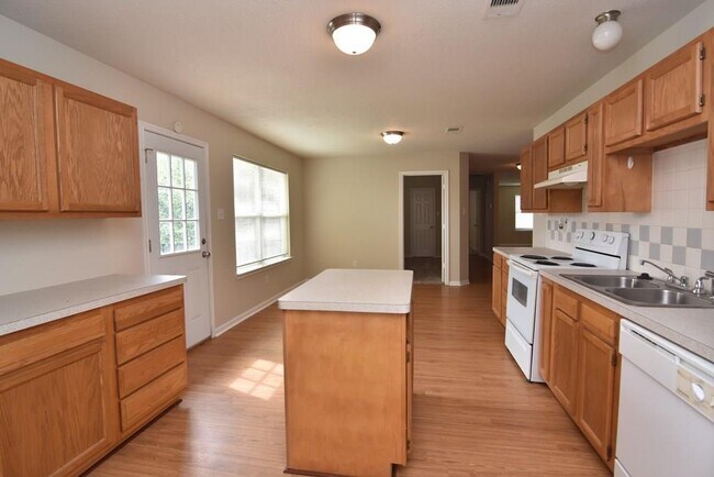 Building Photo - 12745 Lake Conroe Hills Dr