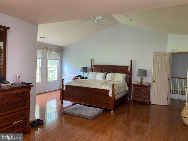 Building Photo - 13909 Willow Tree Dr