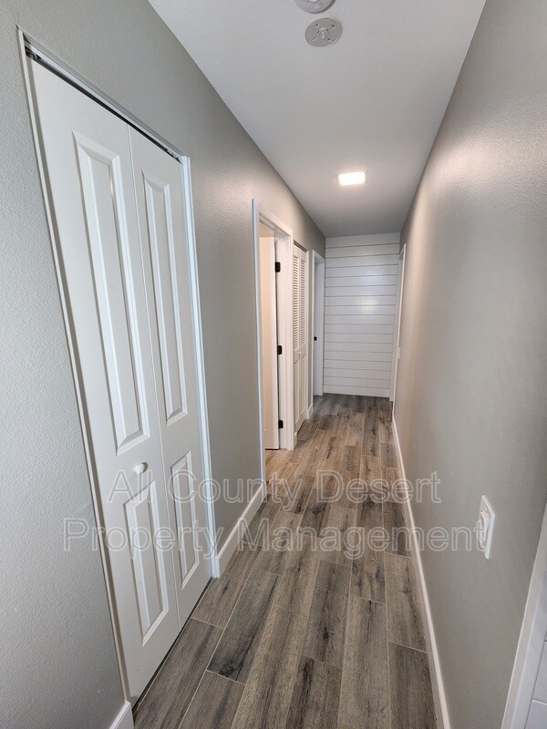 Building Photo - 82190 Waring Way
