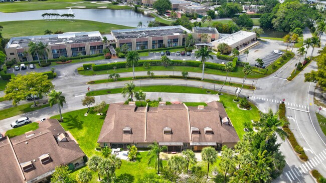 Building Photo - 4666 Fountains Dr S