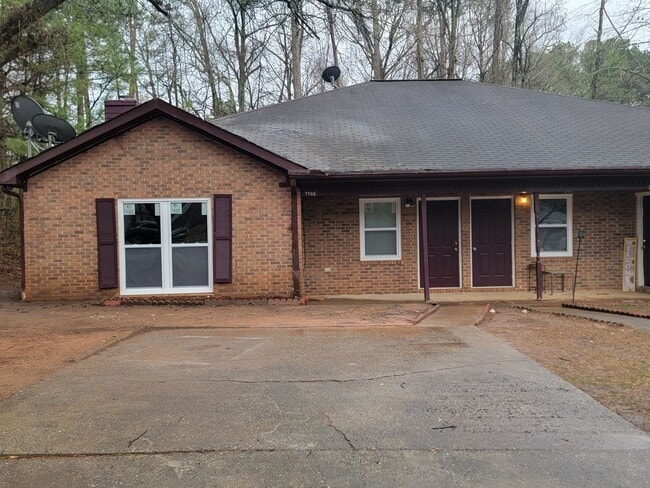 Building Photo - Fully Renovated - Private Landlord - Voucher - 2nd Chance Accepted - Ranch Home