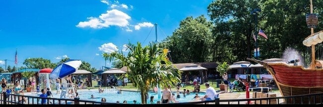 Building Photo - 806 Spinnaker Ct