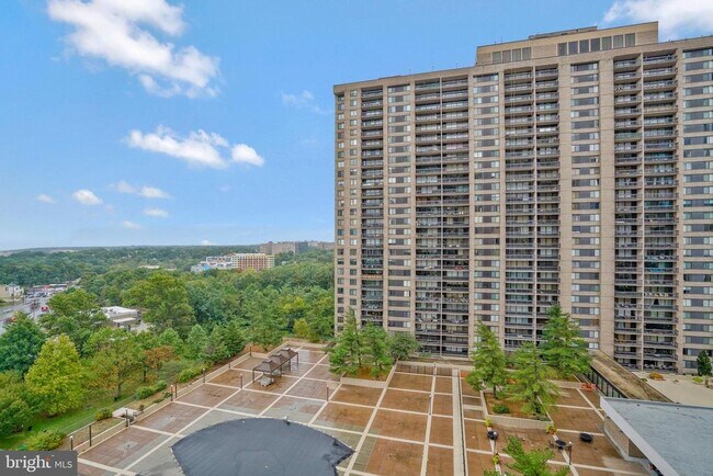 Building Photo - 3701 S George Mason Dr