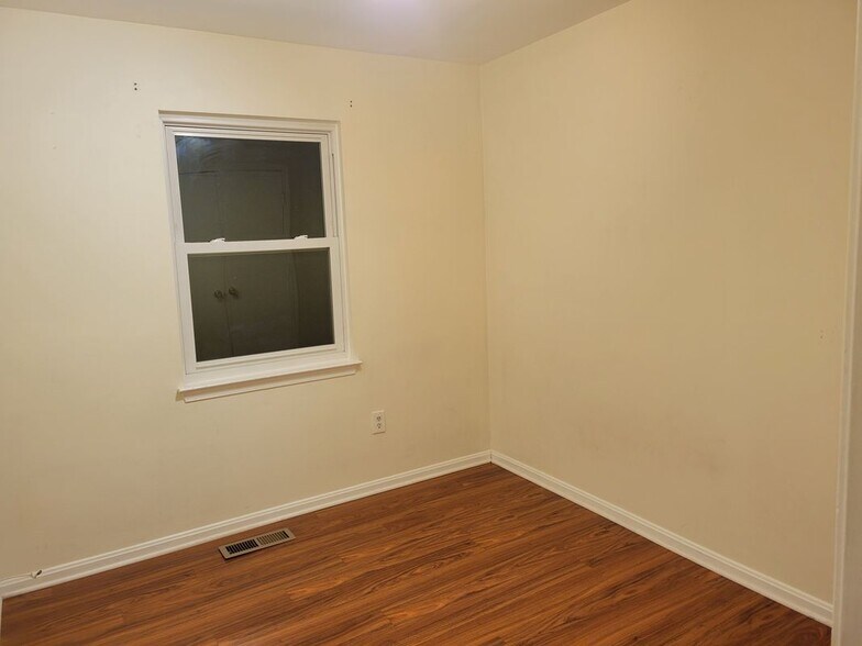 Building Photo - 15808 Haynes Rd