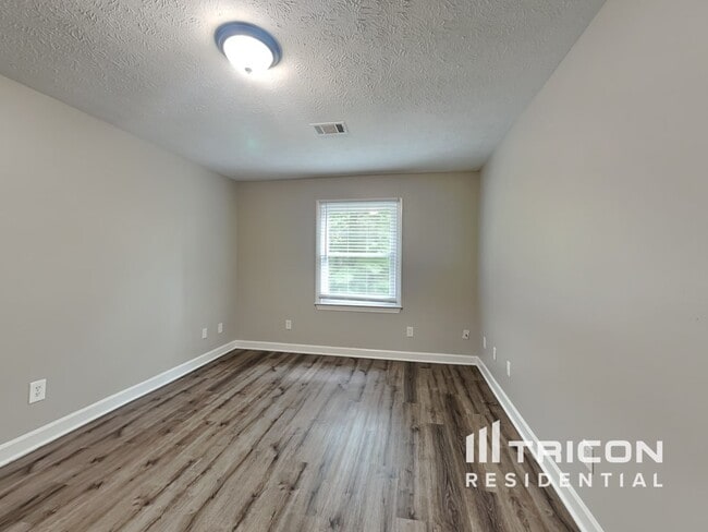 Building Photo - 3616 Zoar Rd