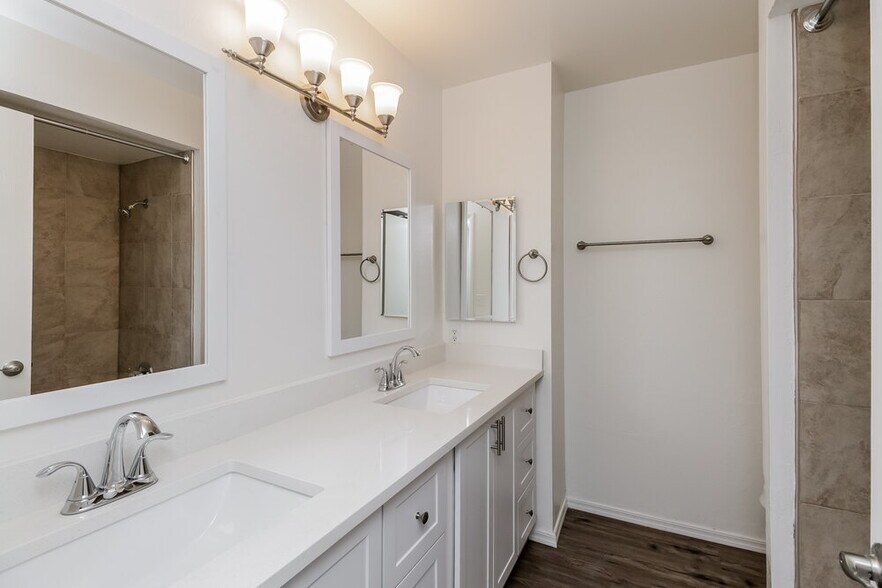 Building Photo - 840 S 21st St