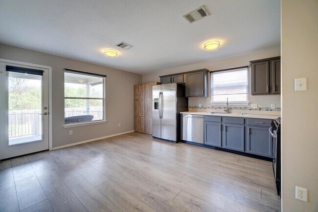 Building Photo - 15004 Sassafras Trail