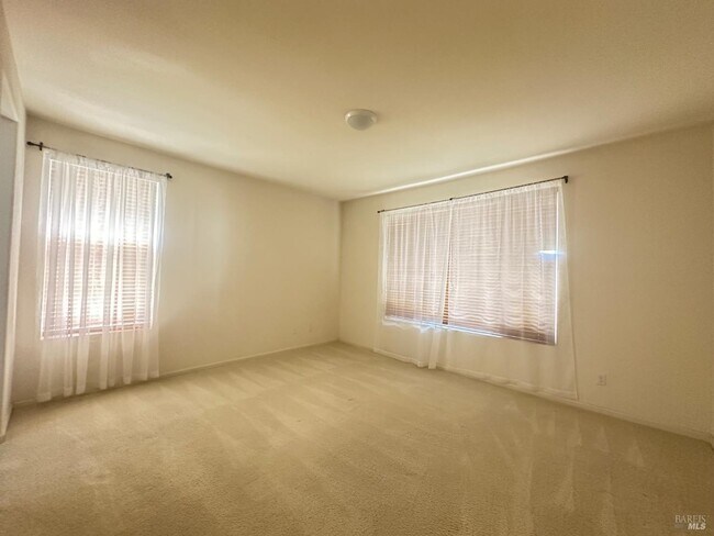 Building Photo - 107 Riviera Dr