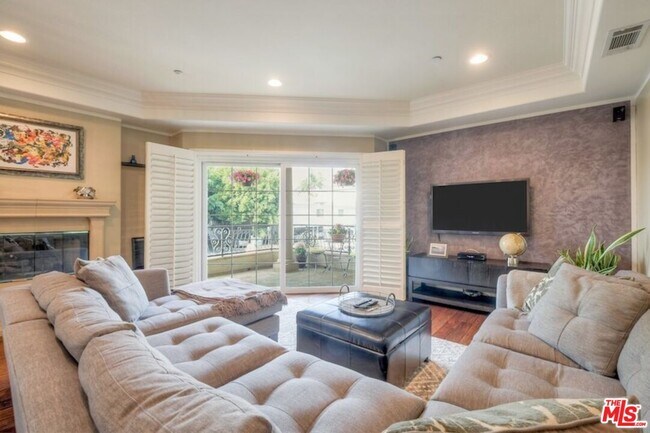 Building Photo - 11578 Iowa Ave