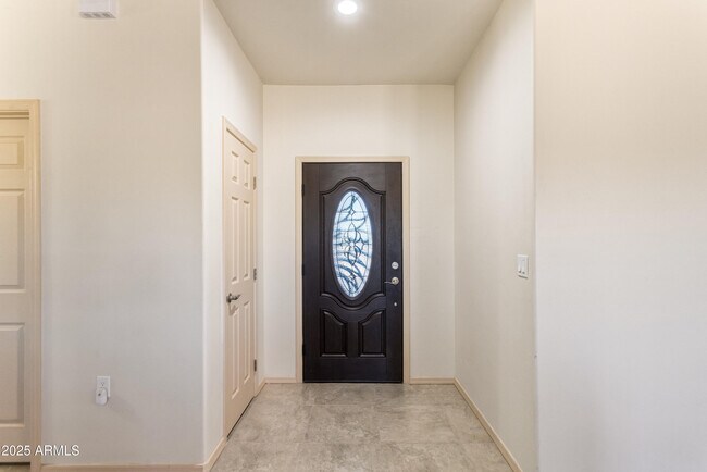 Building Photo - 8373 E Sunwing Ridge Dr