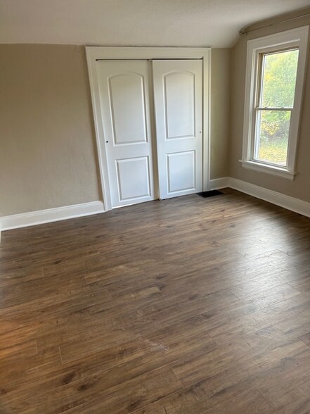 Building Photo - 2032 Manitou Ave