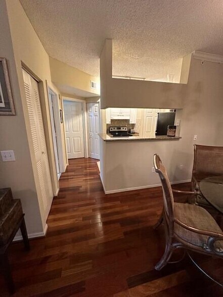 Building Photo - 2306 Tuscany Way