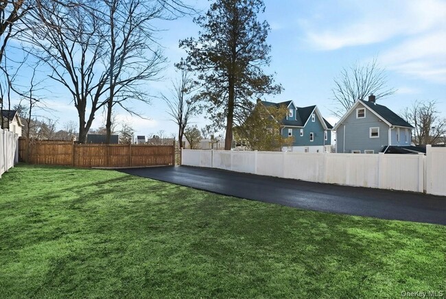 Building Photo - 78 N Kensico Ave