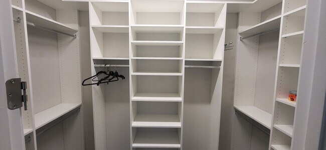 Building Photo - 10207 Akenside Dr