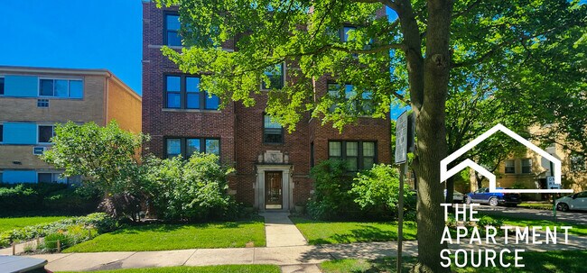 Building Photo - 832 Seward St