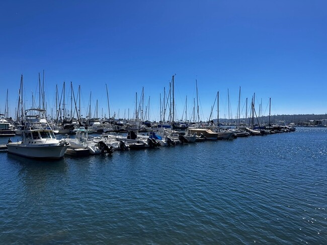 Building Photo - Studio in Point Loma