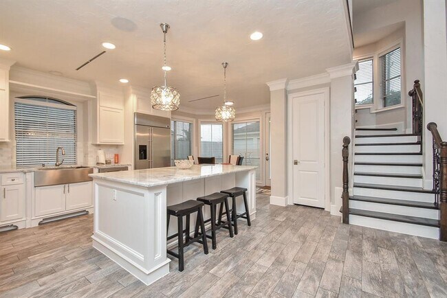 Building Photo - 4526 Lakeside Meadow Dr