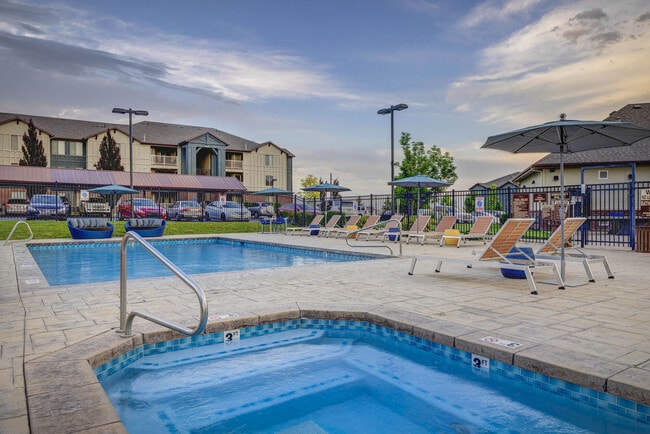 The Emerson apartments — community photo - The Emerson