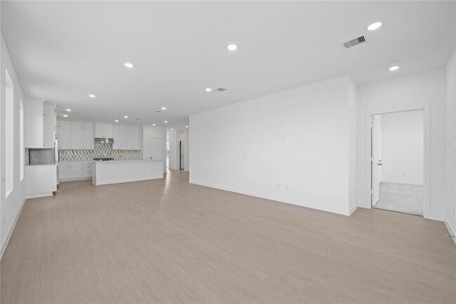 Building Photo - 16618 Golden Harvest Dr