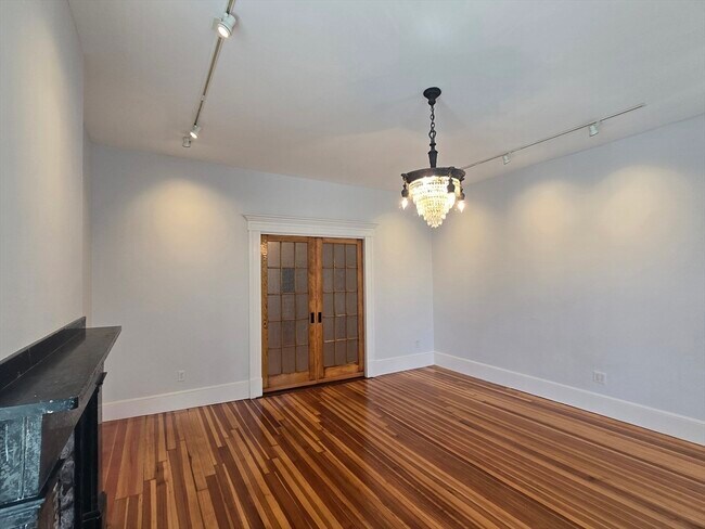 Building Photo - 116 Winnisimmet St