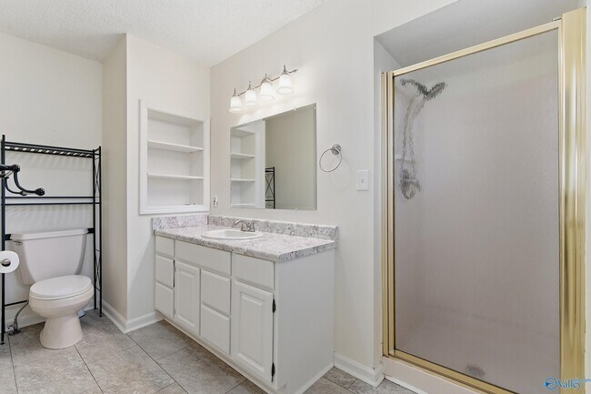 Building Photo - 11303 Mountain Crest Dr SE