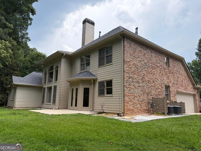 Building Photo - 96 Highgrove Dr