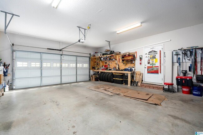 Building Photo - 3707 Montclair Rd SW
