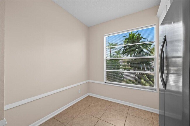 Building Photo - 144 Deerfield Ct
