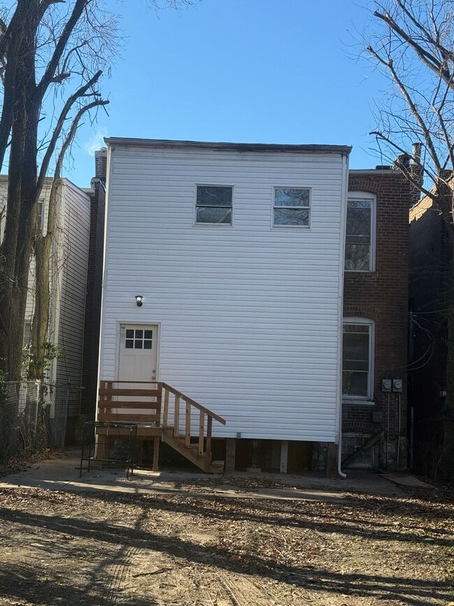 Building Photo - 5345 Wells Ave