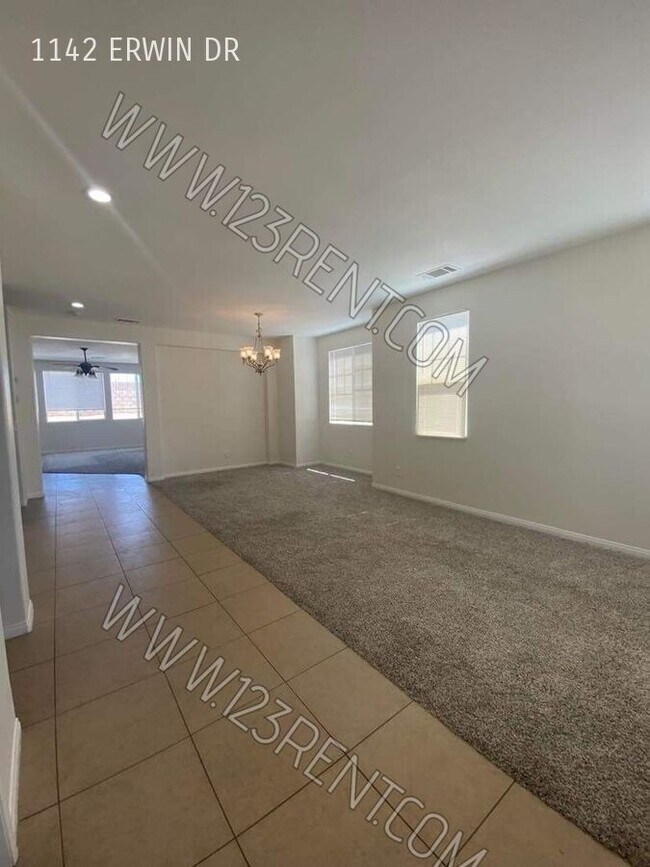 Building Photo - 1142 Erwin Dr