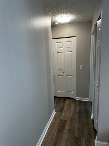 Building Photo - 1506 Batts Blvd