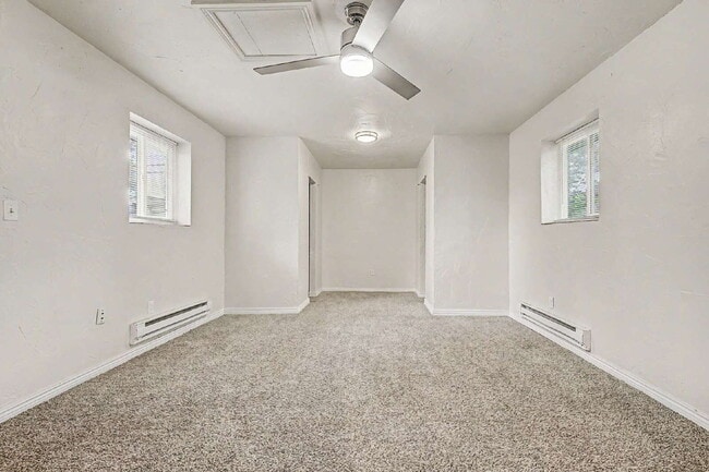 Building Photo - "Charming 3-Bedroom Duplex Retreat on Chester Street, Aurora – Cozy 1206 Sq Ft Home Awaiting Your...