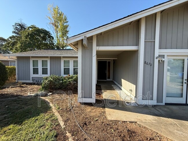 Building Photo - 8670 Sumerlin Ct