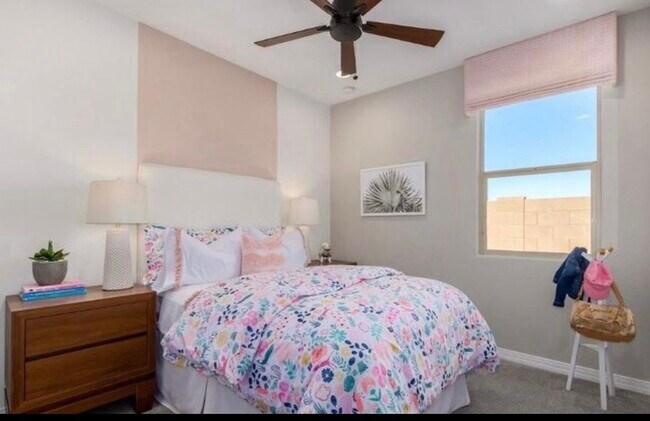 Building Photo - 17976 W Jones Ave