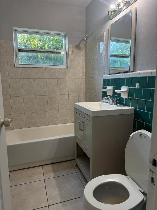 Building Photo - 1507 Coronado Ave