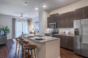 Building Photo - Vantage at Spring Creek