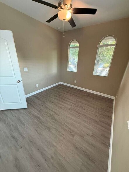 Building Photo - 41326 W Jenna Ln