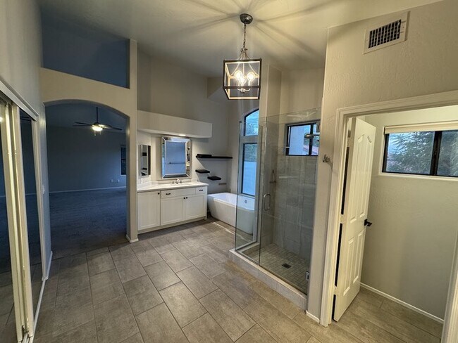 Building Photo - Marshall Ranch - Solar - Pool W/service included