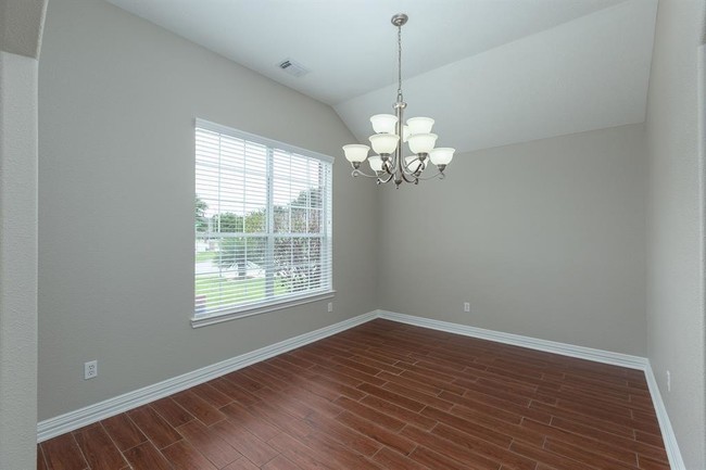 Building Photo - 18114 Tabor Brook Dr