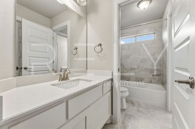 Building Photo - 240 Cross Timbers Dr