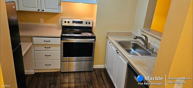 Building Photo - 2 br, 2 bath Condo - 33020 10th Ave SW Uni...