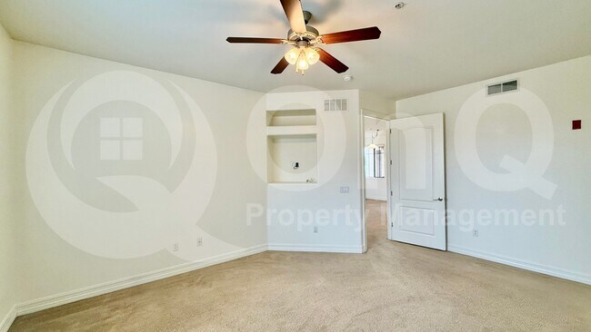 Building Photo - 1456 E 9th St