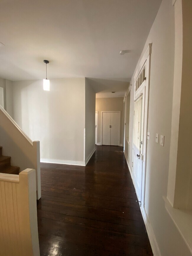 Building Photo - 917a Geyer