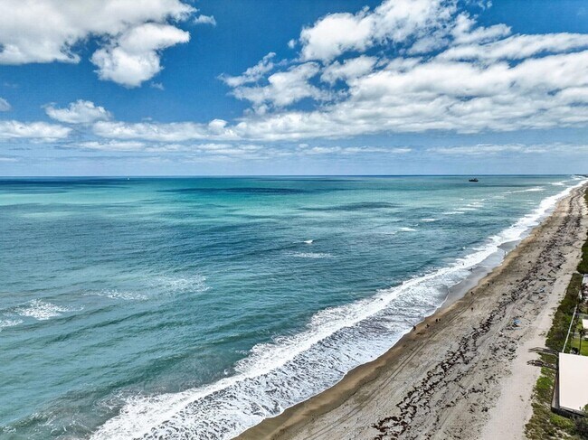 Building Photo - 9650 S Ocean Dr