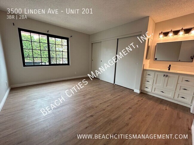 Building Photo - 3500 Linden Ave