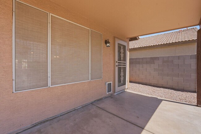 Building Photo - 3 Bedroom Home in Bridlewood!