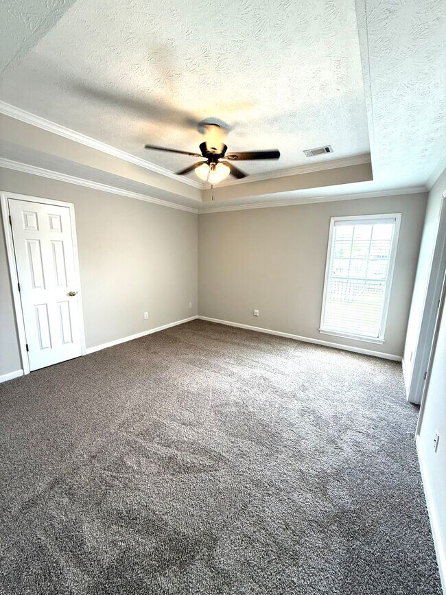 Building Photo - ** 3 Bed 2 Bath located in Thorington Trace ** Call 334-366-9198 to schedule a self tour